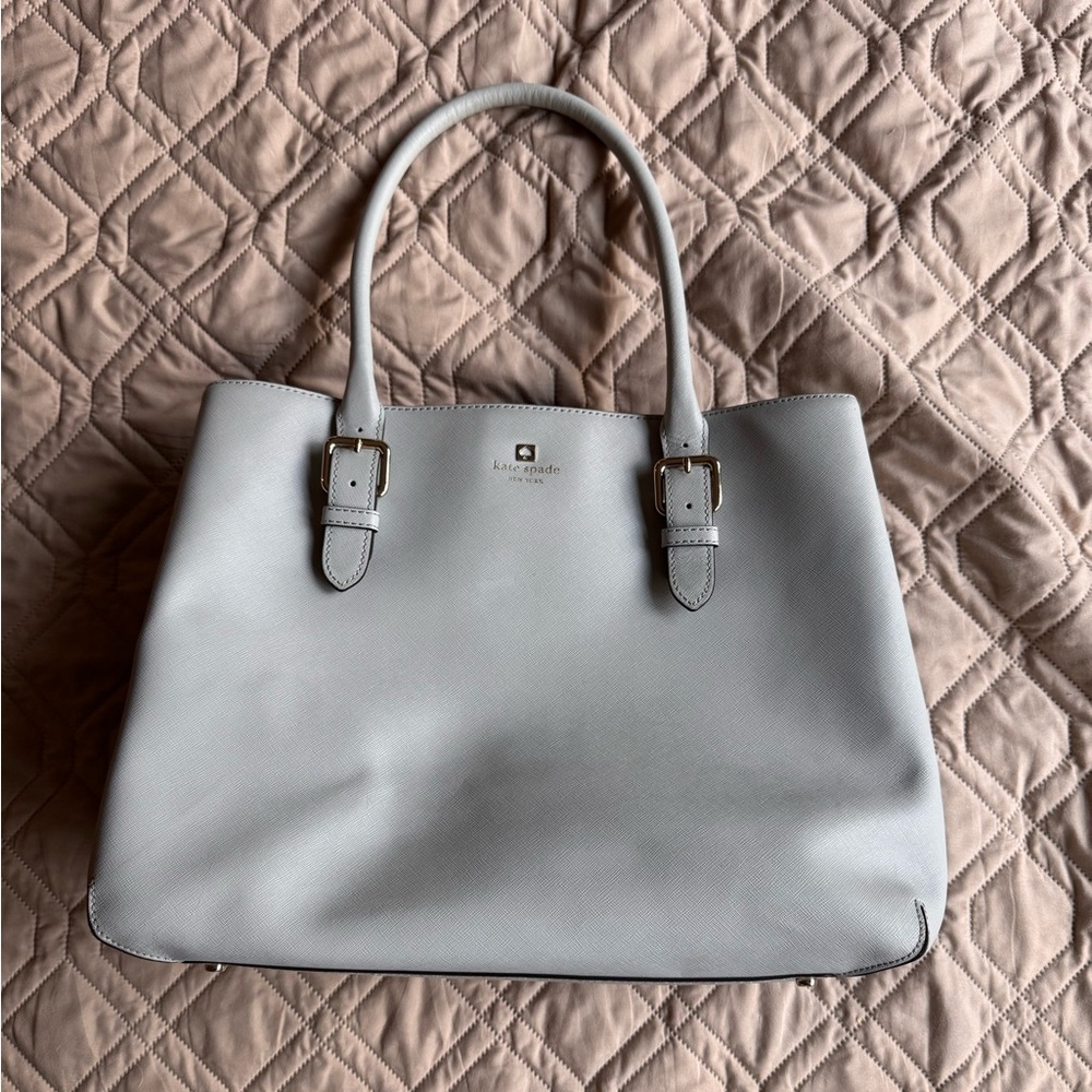 Kate Spade gray tote bag, multiple zippered pockets, roomy, great condition.